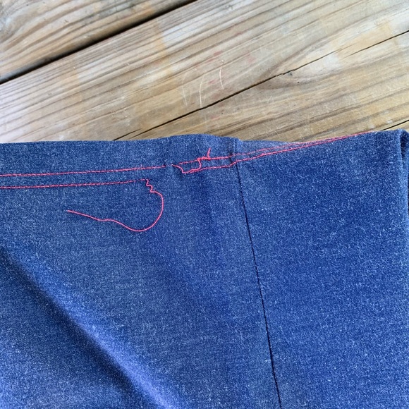 Burberry No Sleeve Top - Picture 8 of 8